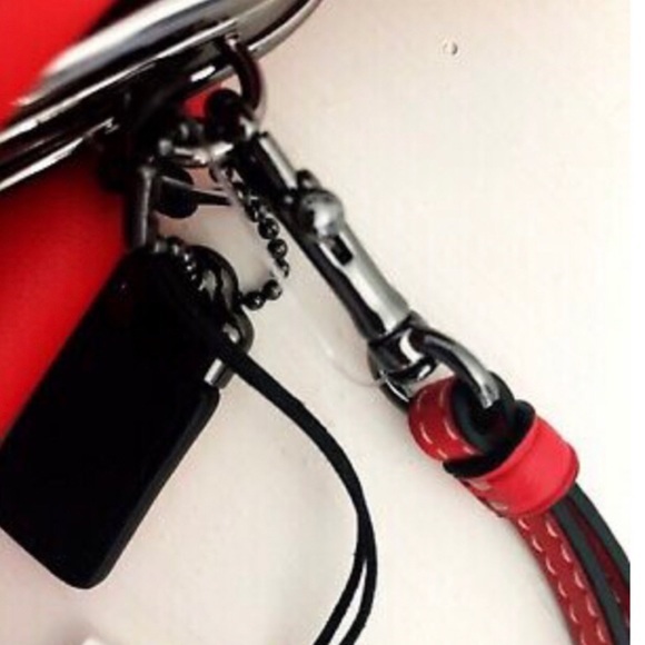 DISNEY X COACH Limited Edition Red Mickey Mouse Kisslock Wristlet leather purse - Picture 5 of 11